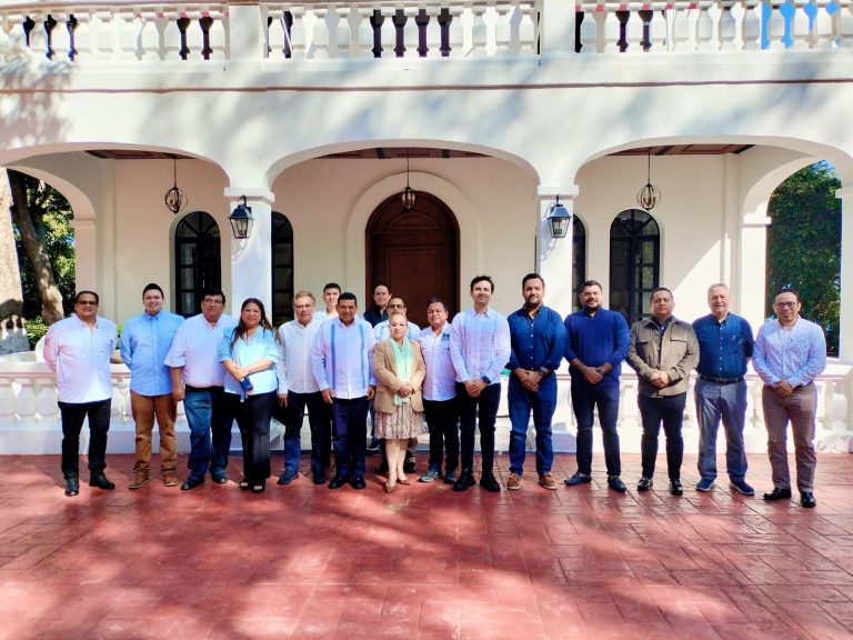 Empresarios de Tabasco sostienen reunión de trabajo con el Gobernador Javier May Rodríguez