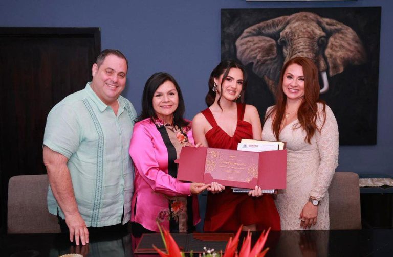 Es Monserrat Contreras Ponce próxima Embajadora de Centro