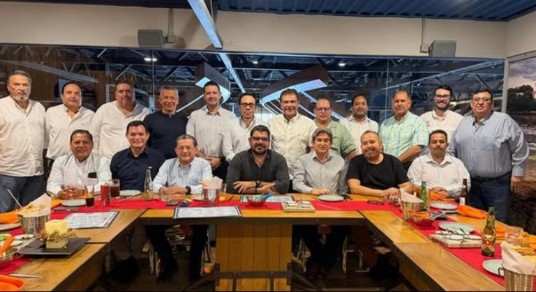 Presidentes de cámaras y ex dirigentes del CCE Tabasco cierran filas en favor del desarrollo empresarial