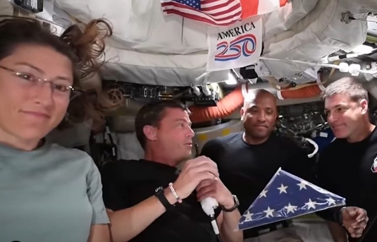 Artemis II prepara su regreso a la Tierra tras histórica misión alrededor de la Luna